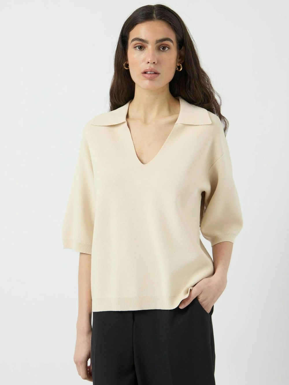 YAS Women's Cream V-Neck Collar Knit Top